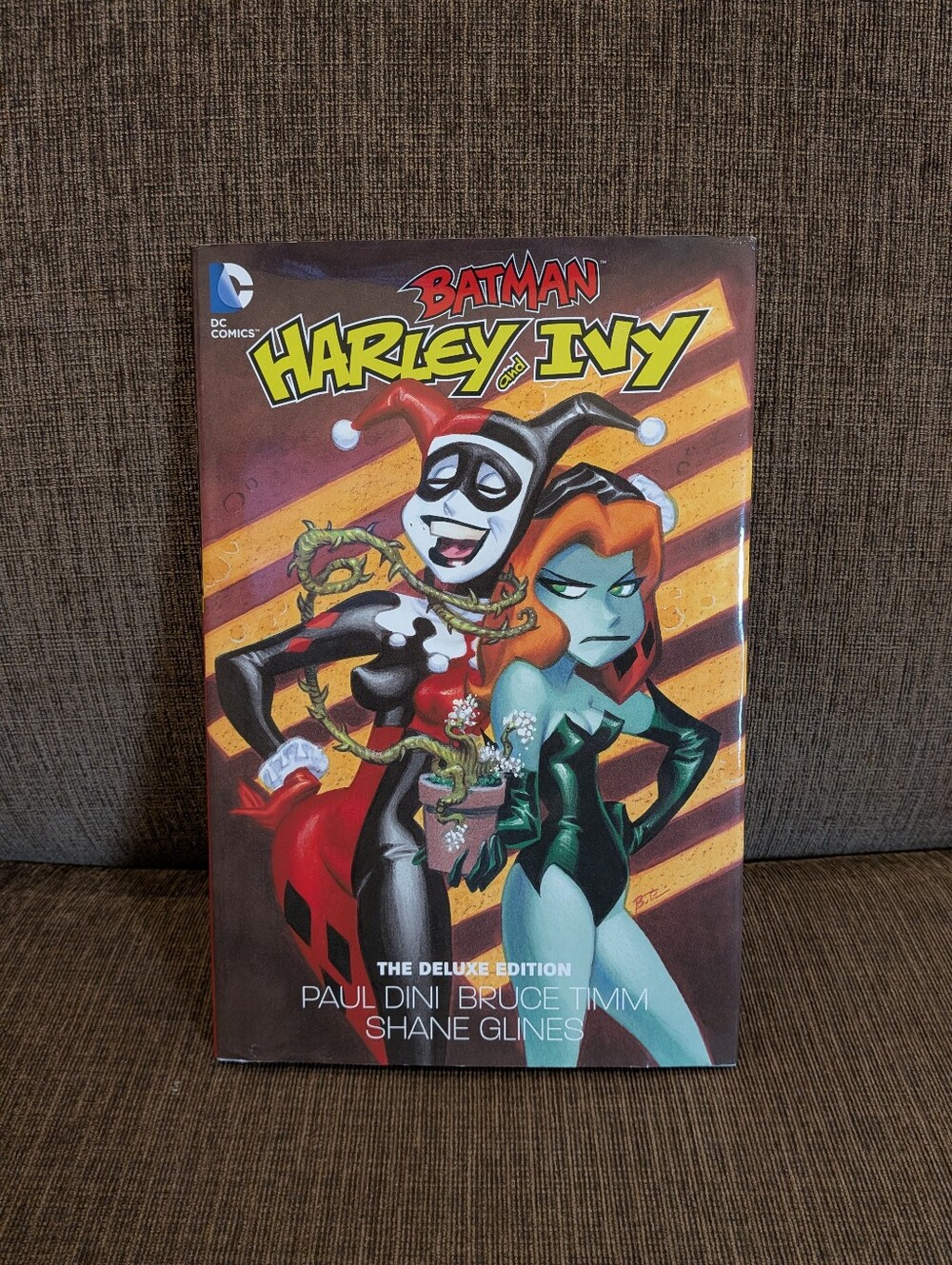 Batman: Harley & Ivy - Deluxe Edition (Hardcover Graphic Novel)